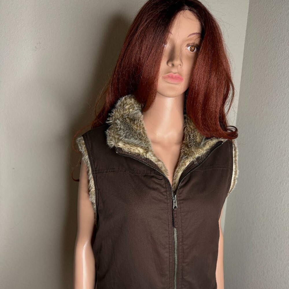 Beautiful GAP Reversable Faux Fur Vest with Dual Zipper and Double Pockets.